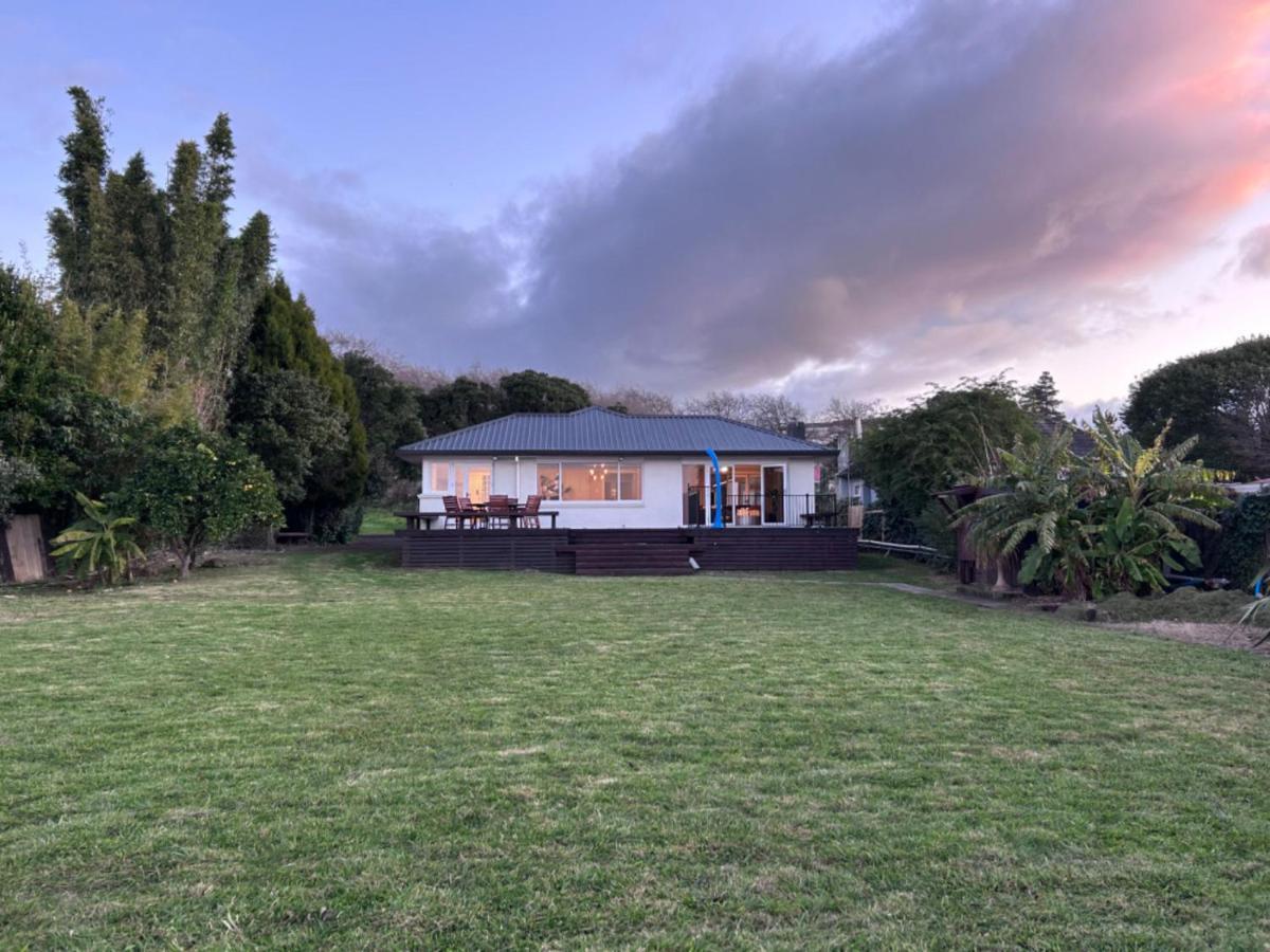 Lakefront Getaway In Rotorua Eksteriør billede